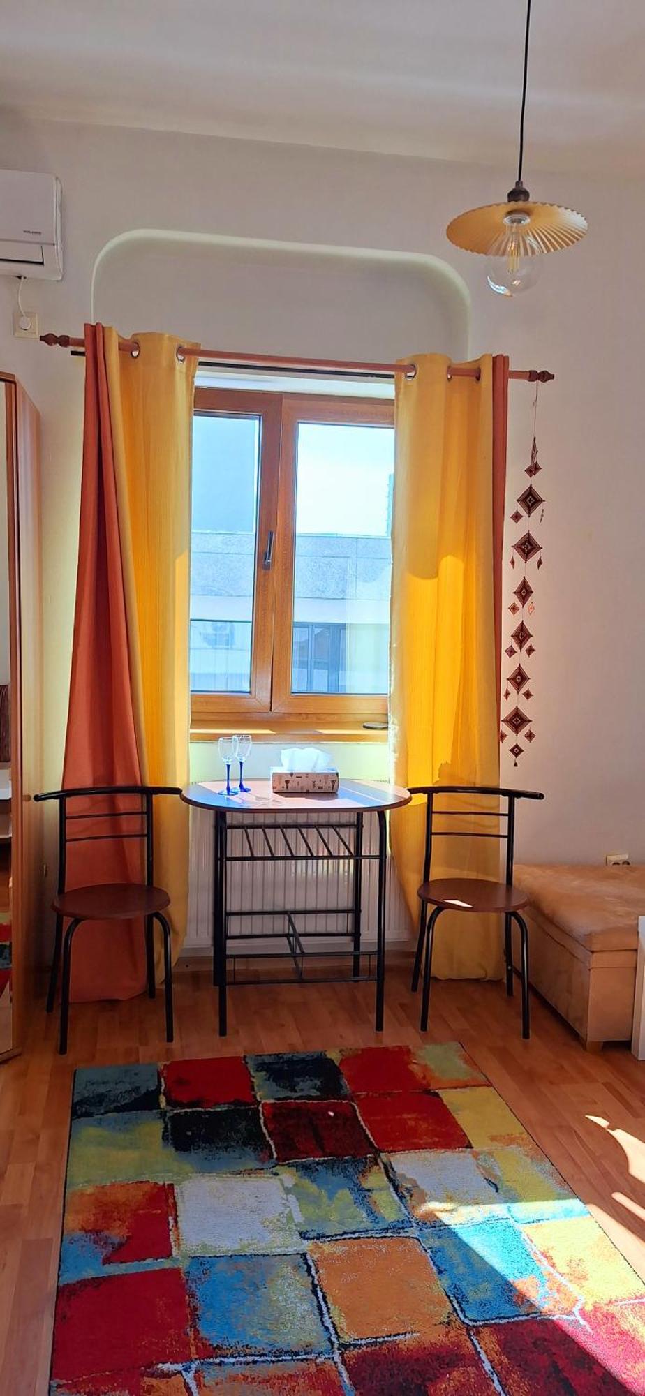 Super Central - Lovely One-Bedroom Apartment On Victoriei Avenue Bucharest Exterior photo
